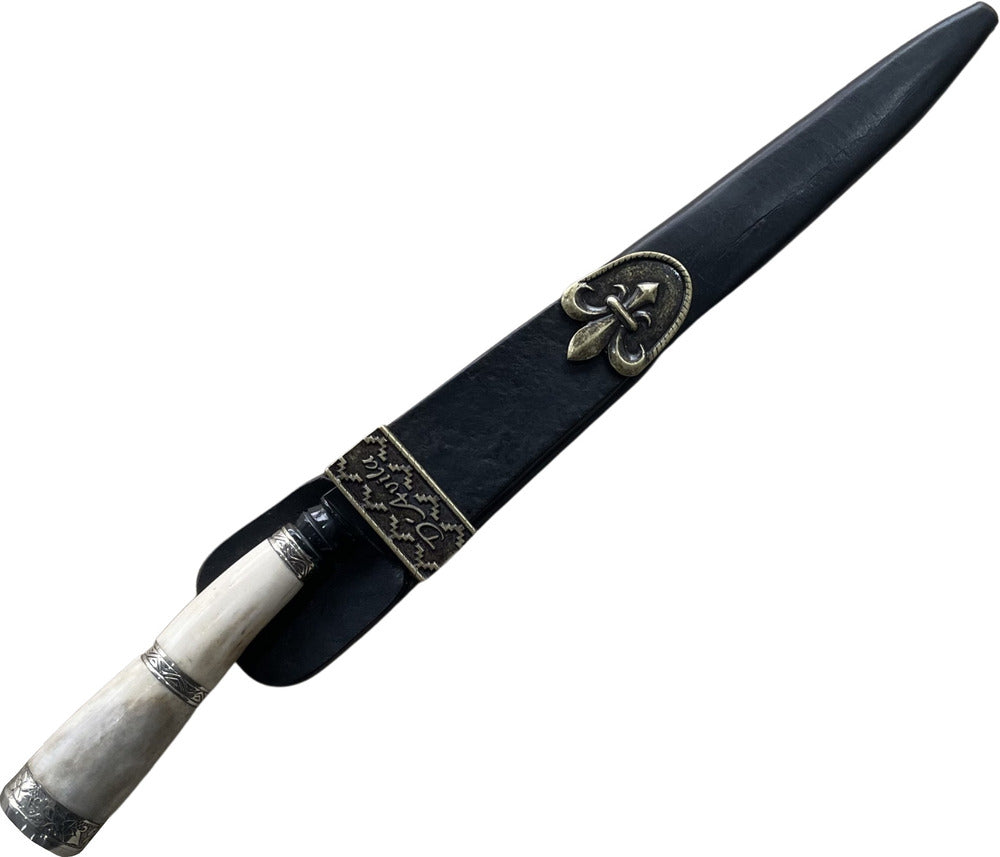 Faca Gaúcha integral 10'' em Aço Carbono, Cabo em Chifre de Cervo com Anel, BrutForj Fosfatizado