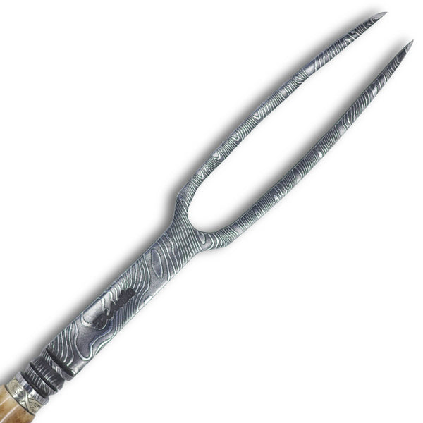 Garfo Forjado em Aço damasco, com cabo em osso